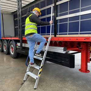 Escada para transportes em alumínio - JORMAX